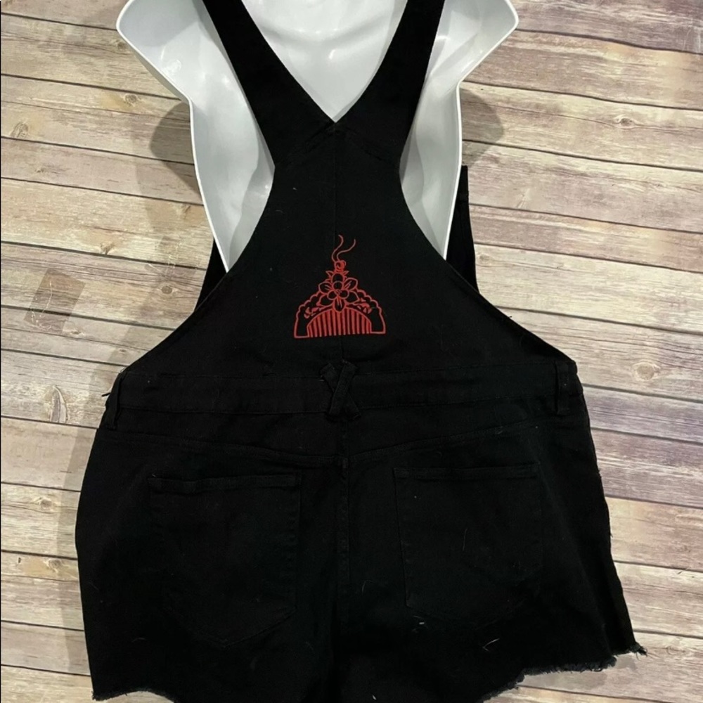 Hot topic Mulan black red overalls shortalls 2x - Picture 2 of 4